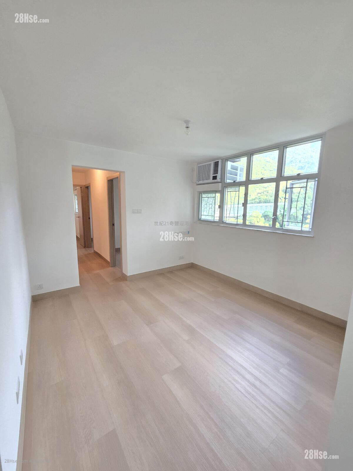 Saddle Ridge Garden Rental 3 Bedrooms , 1 Bathroom 592 ft² ( 55.0 m² )