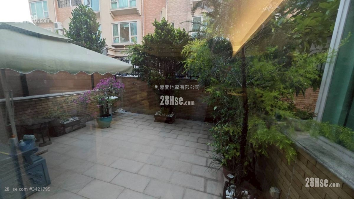 Seasons Monarch Sell 3 Bedrooms 930 ft² ( 86.4 m² )