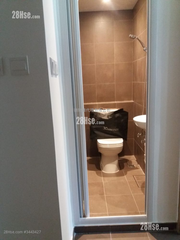 维港颂 售盘 4 房 , 4 浴室 1,536 平方尺 ( 142.7 平方米 ) 维港颂 售盘 4 房 , 4 浴室 1,536 平方尺 ( 142.7 平方米 )