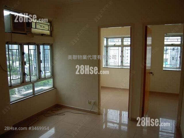 Tsuen Cheong Centre Sell 2 Bedrooms 316 ft² ( 29.4 m² )