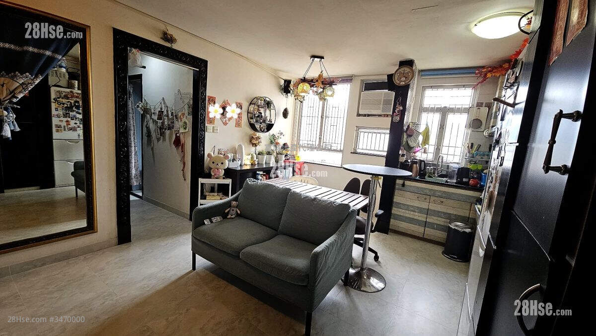 Kingsford Terrace Sell 2 Bedrooms , 1 Bathroom 431 ft² ( 40.0 m² )