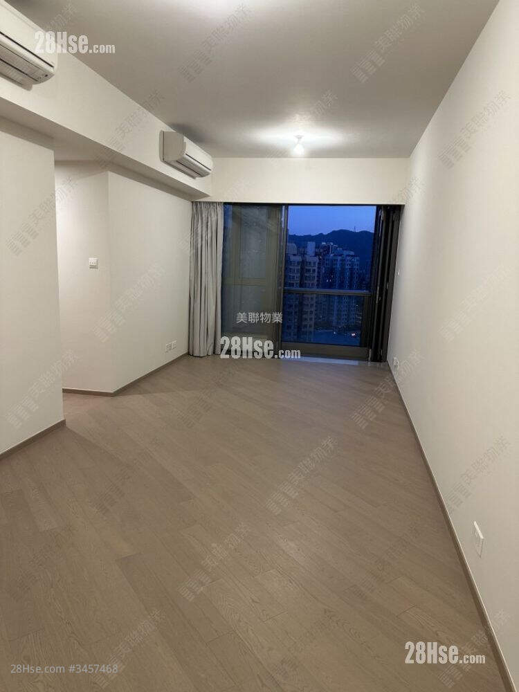 The Yoho Hub Rental 5+ Bedrooms , 3 Bathrooms 905 ft² ( 84.1 m² )