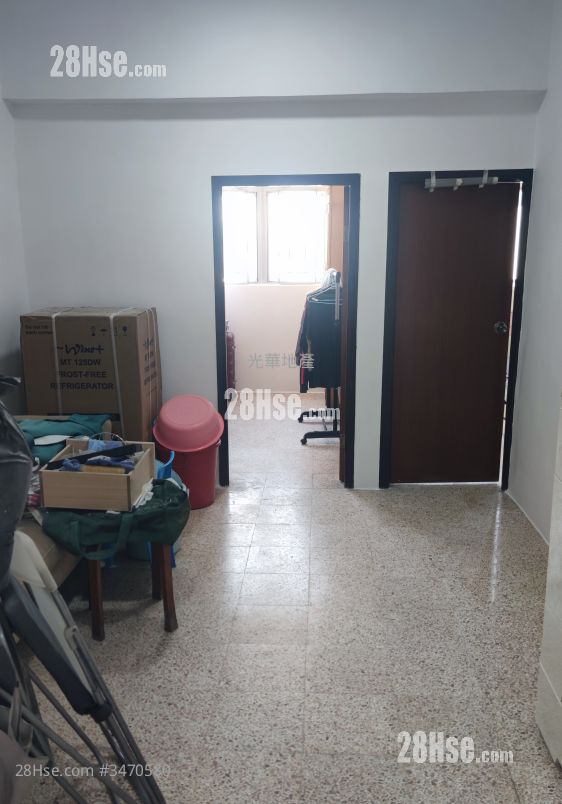 Yuen Long Mansion Sell 3 Bedrooms , 1 Bathroom 615 ft² ( 57.1 m² )