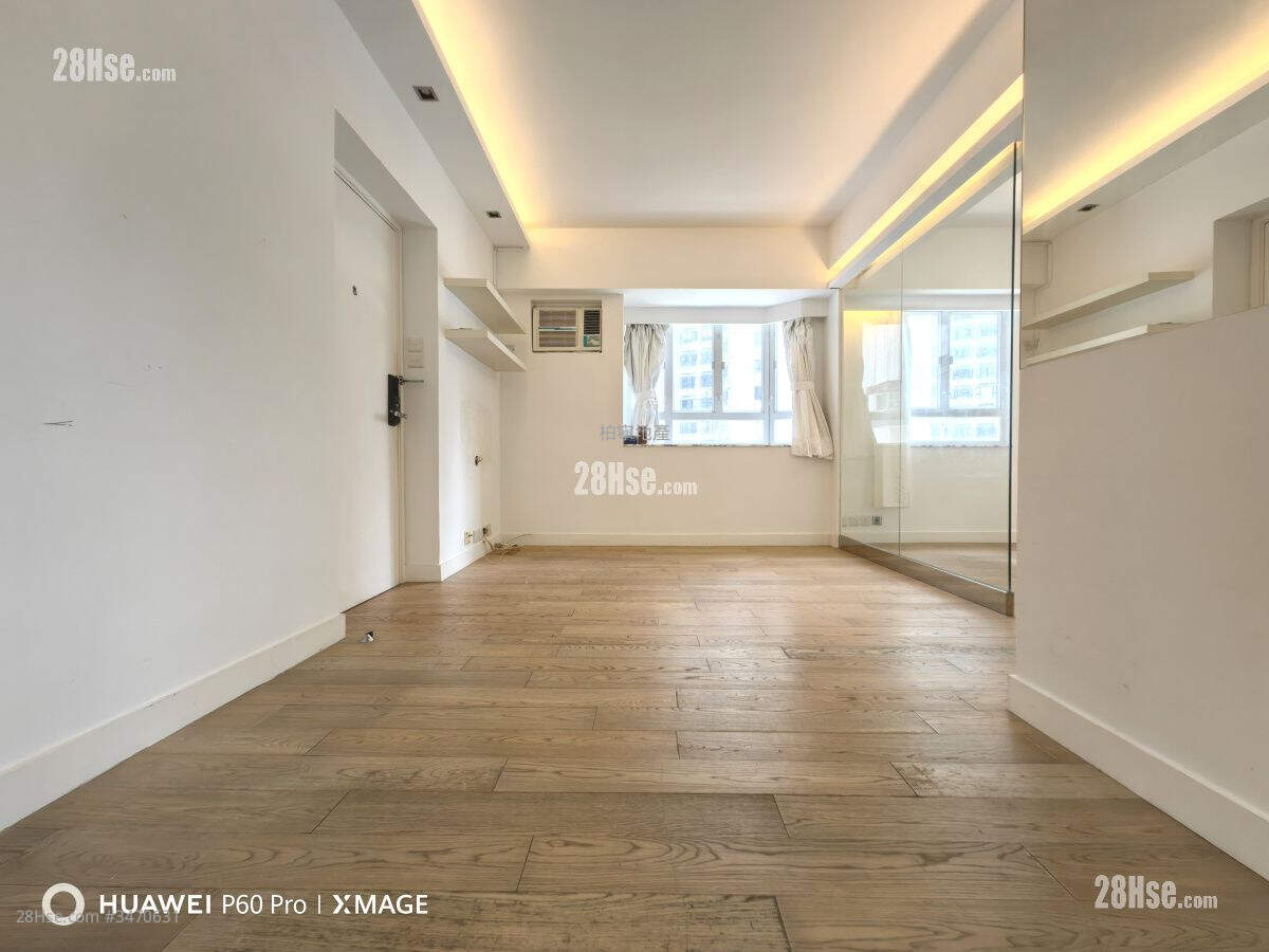 Fook Hing Court Rental 2 Bedrooms , 1 Bathroom 400 ft² ( 37.2 m² )