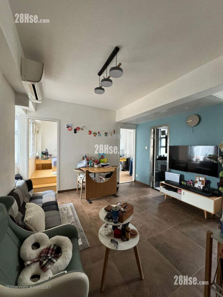 Wah Shing Building Sell 2 Bedrooms , 1 Bathroom 368 ft² ( 34.2 m² )