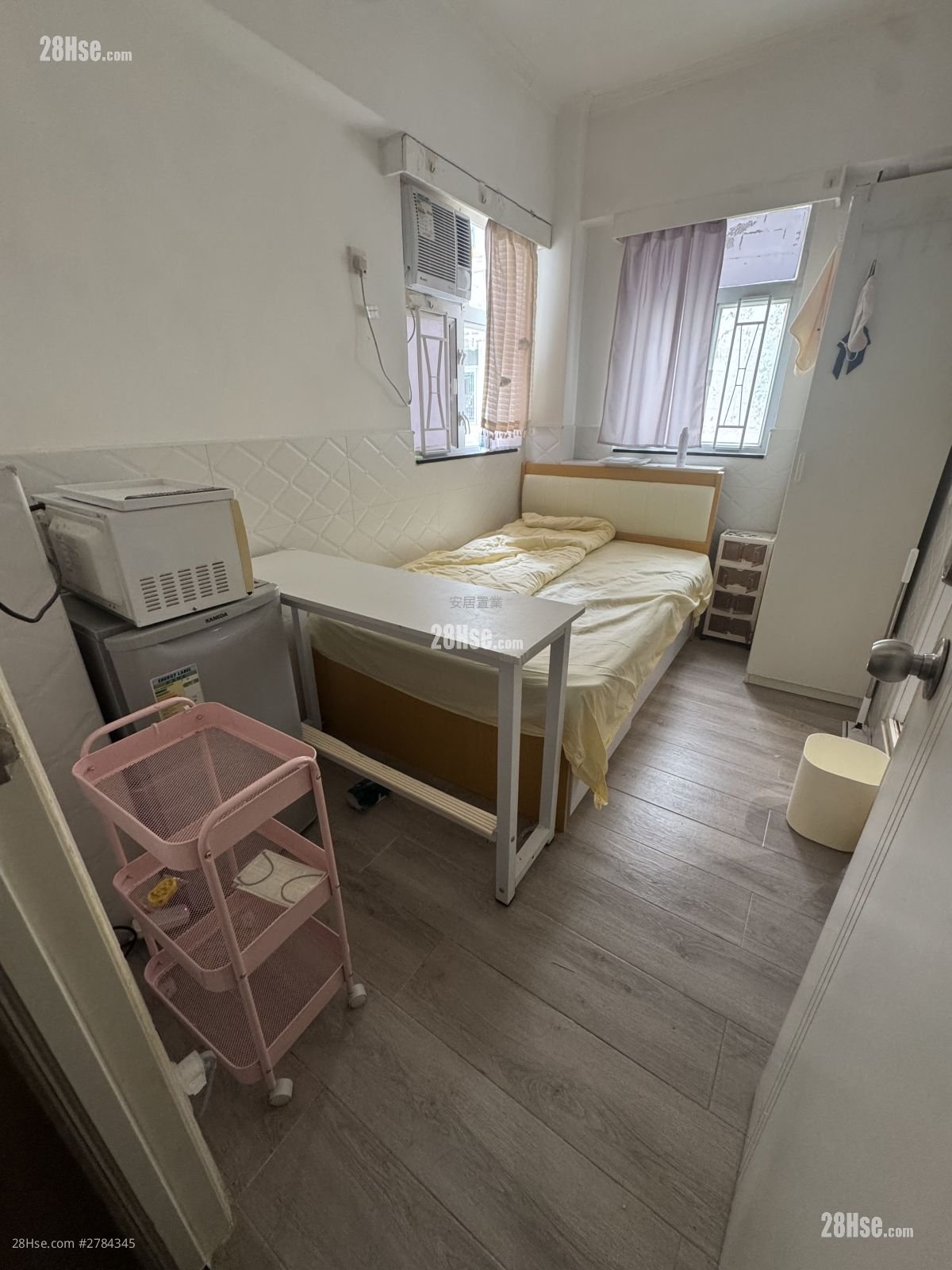 Wing Lee Building Rental Studio , 1 Bathroom 120 ft² ( 11.1 m² )