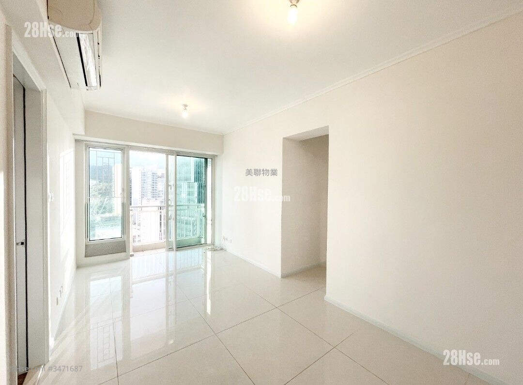 One West Kowloon Sell 3 Bedrooms , 1 Bathroom 616 ft² ( 57.2 m² )