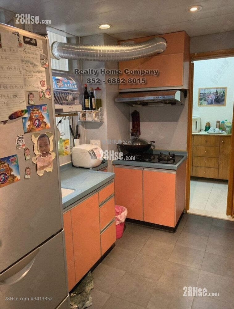 Kam Wa Building Sell 1 Bedroom , 1 Bathroom 327 ft² ( 30.4 m² )