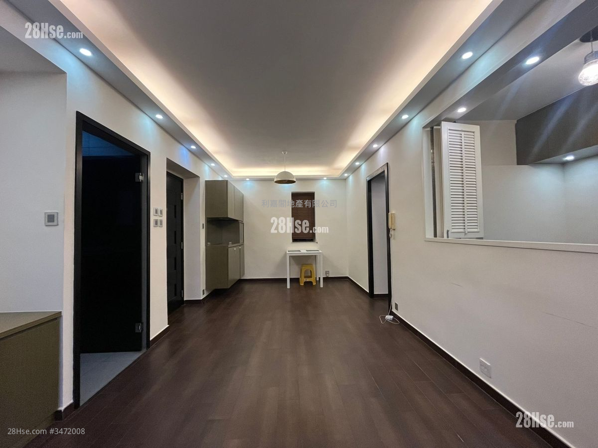Fortress Metro Tower Sell 2 Bedrooms , 1 Bathroom 532 ft² ( 49.4 m² )