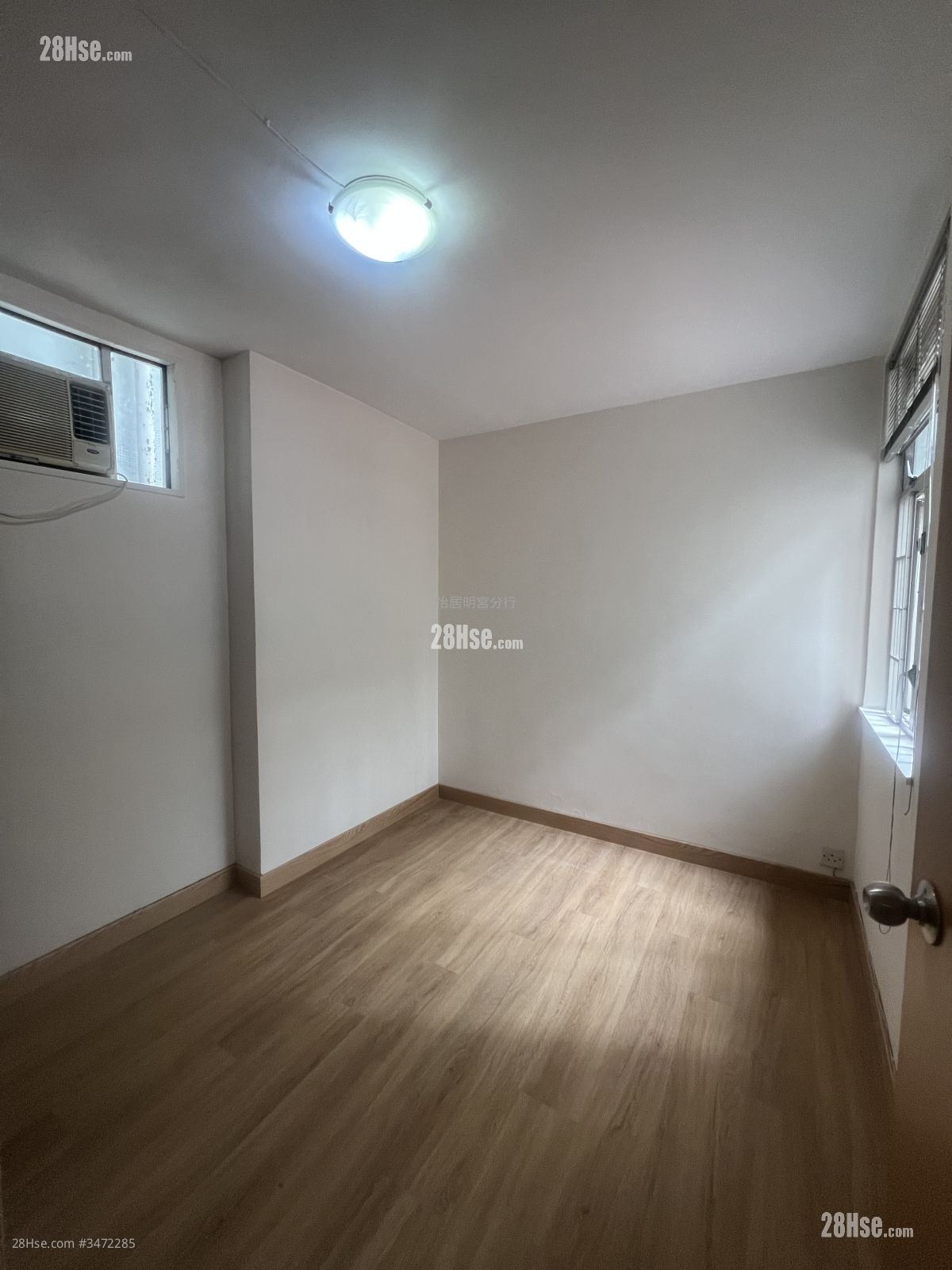 Taikoo Shing Sell 3 Bedrooms , 1 Bathroom 580 ft² ( 53.9 m² )