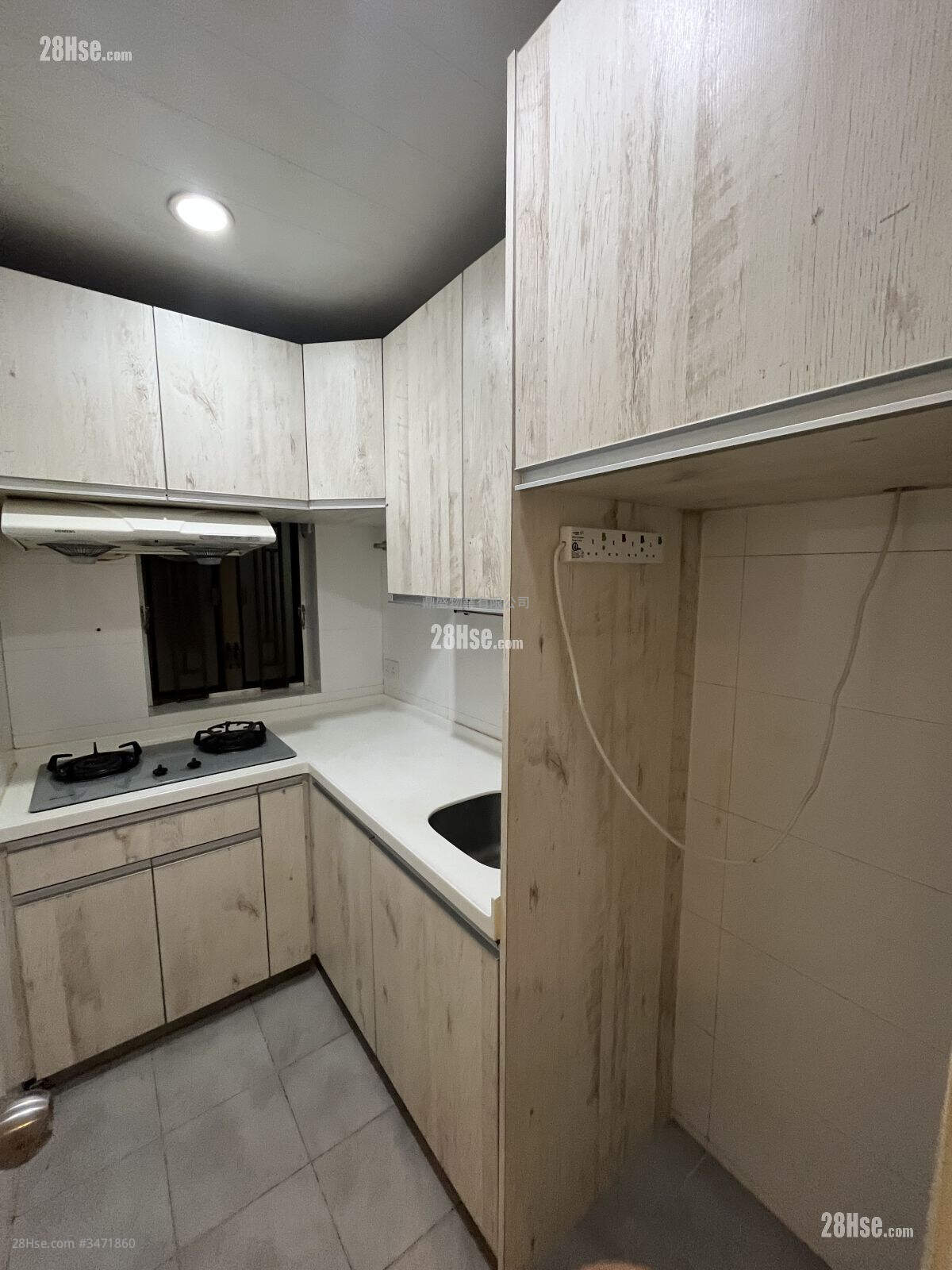 Fortuna Building Rental 3 Bedrooms , 1 Bathroom 670 ft² ( 62.2 m² )