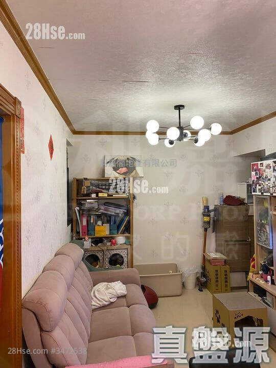Choi Ming Court Sell 2 Bedrooms , 1 Bathroom 506 ft² ( 47.0 m² )