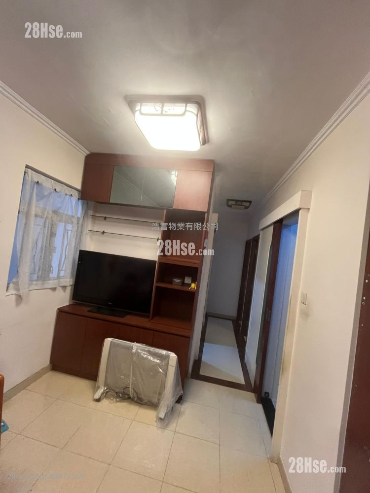 Sunway Gardens Sell 3 Bedrooms , 1 Bathroom 506 ft² ( 47.0 m² )