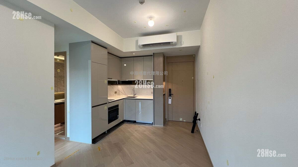Grand Mayfair  Rental 2 Bedrooms , 1 Bathroom 453 ft² ( 42.1 m² )