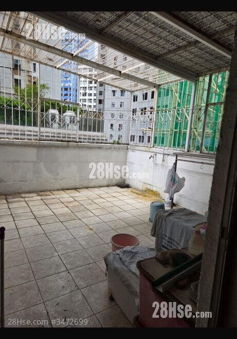 Yen Yee Mansion Sell 2 Bedrooms , 1 Bathroom 381 ft² ( 35.4 m² )