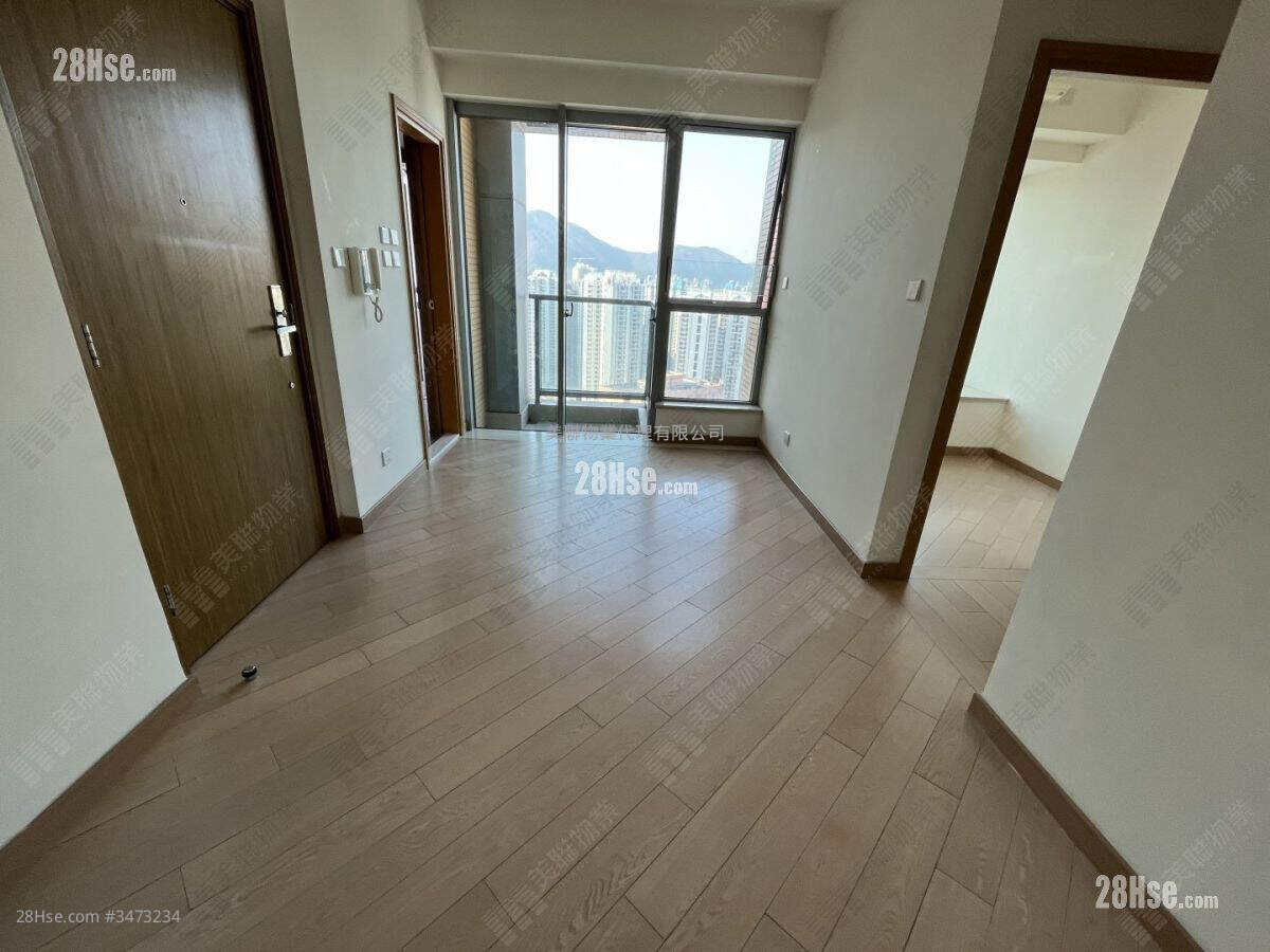 Century Gateway Sell 2 Bedrooms , 1 Bathroom 474 ft² ( 44.0 m² )