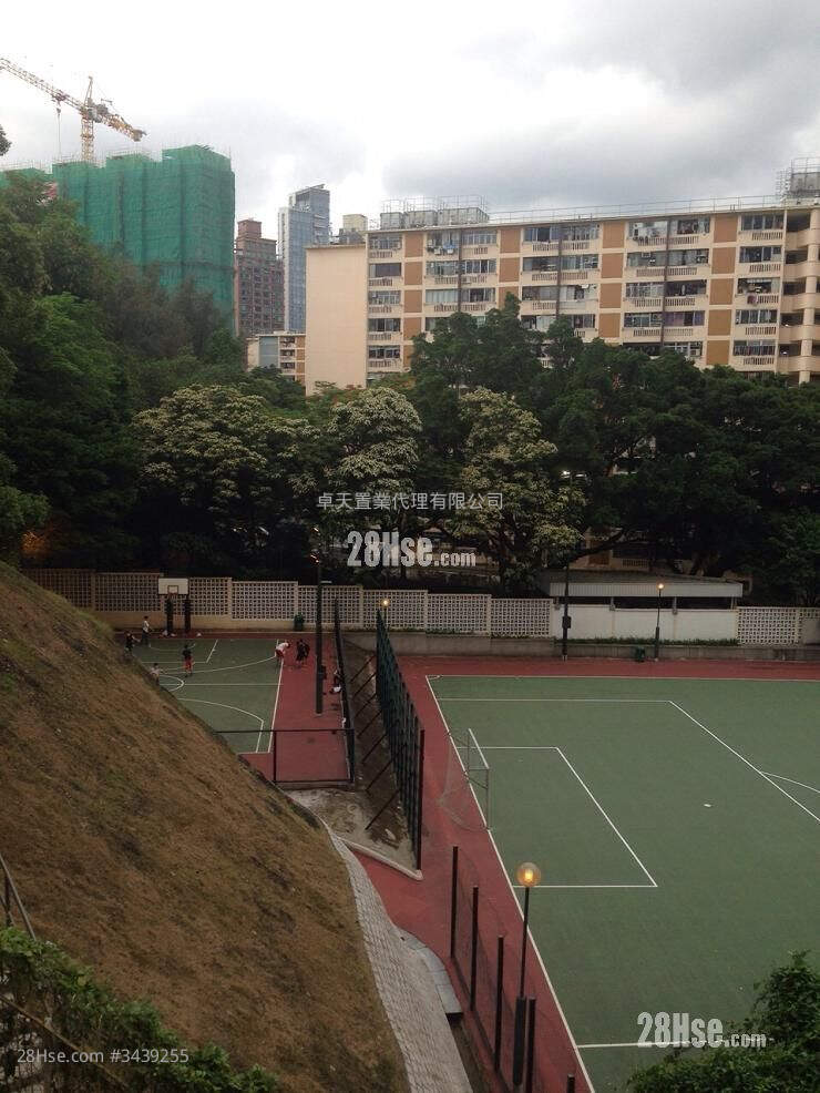 Majestic Park Rental 2 Bedrooms , 1 Bathroom 510 ft² ( 47.4 m² )