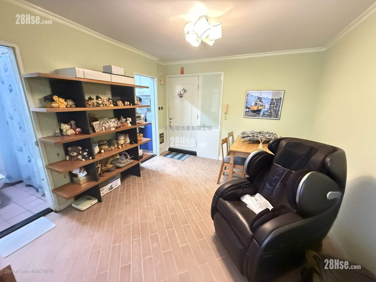 Tong Ming Court Sell 2 Bedrooms , 1 Bathroom 433 ft² ( 40.2 m² )