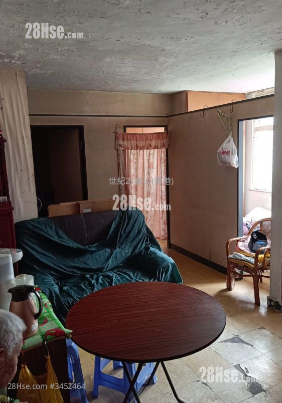 Tung Tau (I) Estate Sell 2 Bedrooms , 1 Bathroom 494 ft² ( 45.9 m² )