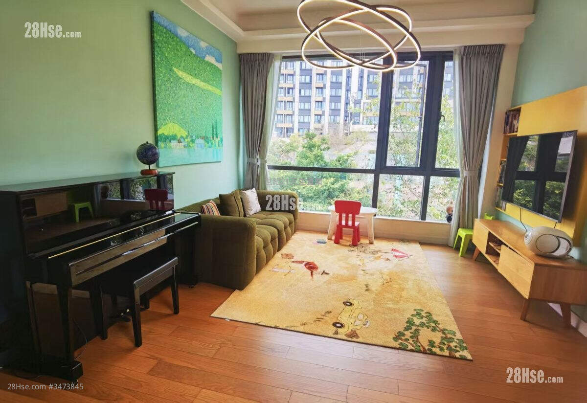 Jade Grove Rental 5+ Bedrooms , 5+ Bathrooms 2,217 ft² ( 206.0 m² )