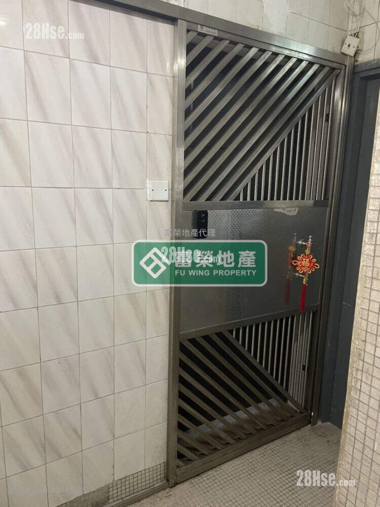 Mongkok Building Rental 2 Bedrooms , 1 Bathroom 454 ft² ( 42.2 m² )