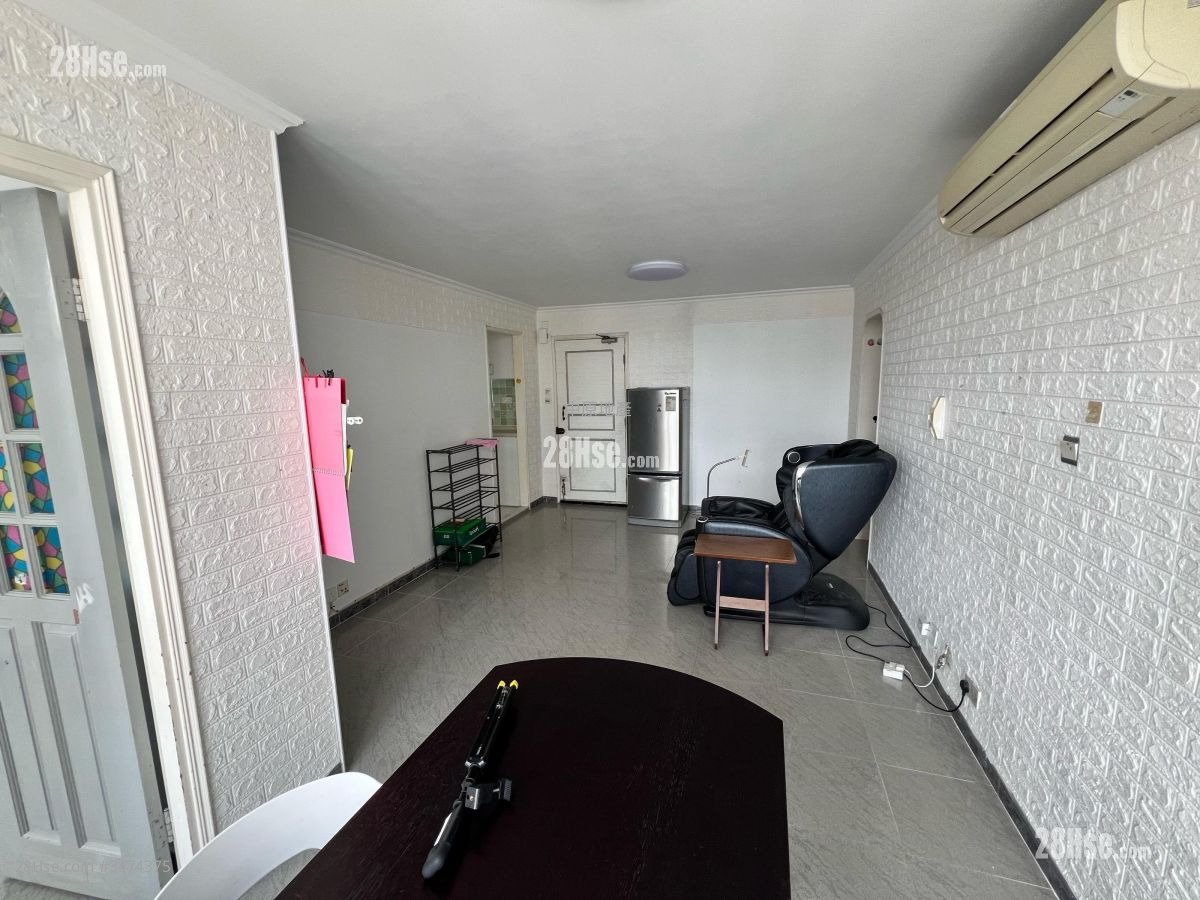 Tin Oi Court Sell 3 Bedrooms 640 ft² ( 59.5 m² )