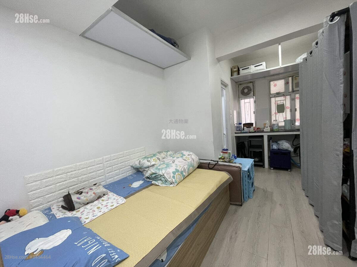 Golden Mansion Rental Studio , 1 Bathroom 144 ft² ( 13.4 m² )