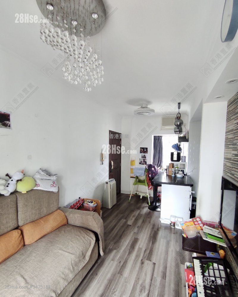 Lai King Court Sell 3 Bedrooms , 1 Bathroom 428 ft² ( 39.8 m² )