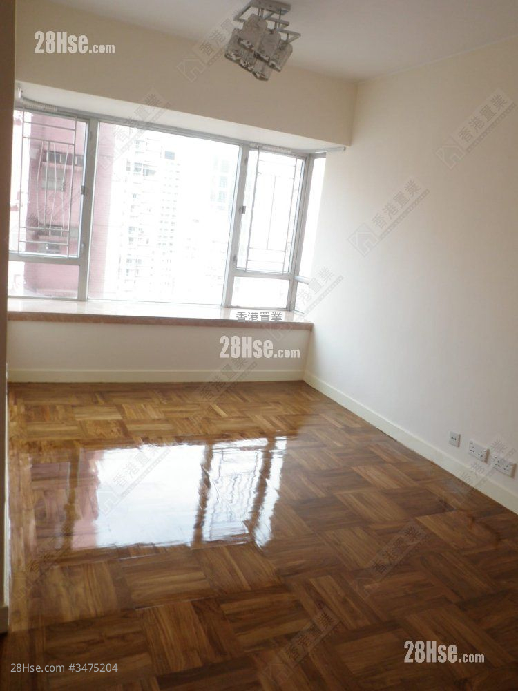 Ying Wa Court Sell 2 Bedrooms , 1 Bathroom 466 ft² ( 43.3 m² )