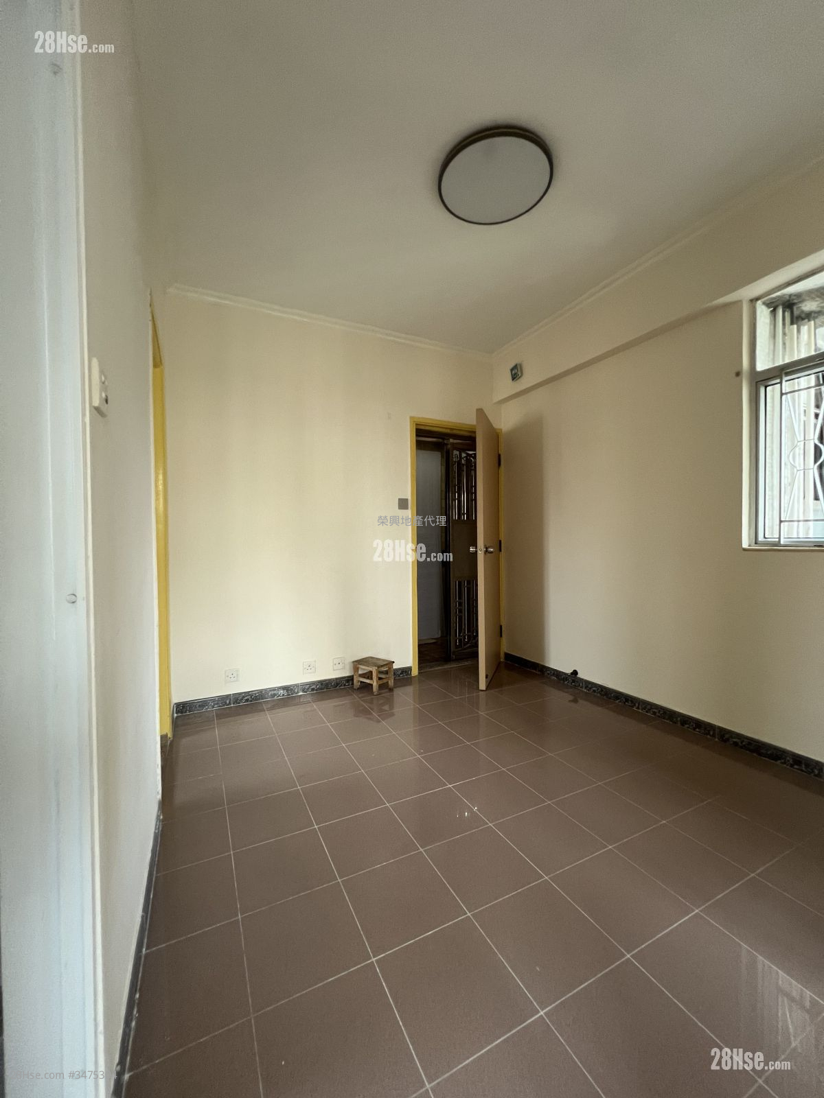 Cheong Sing Building Rental 2 Bedrooms , 1 Bathroom 264 ft² ( 24.5 m² )