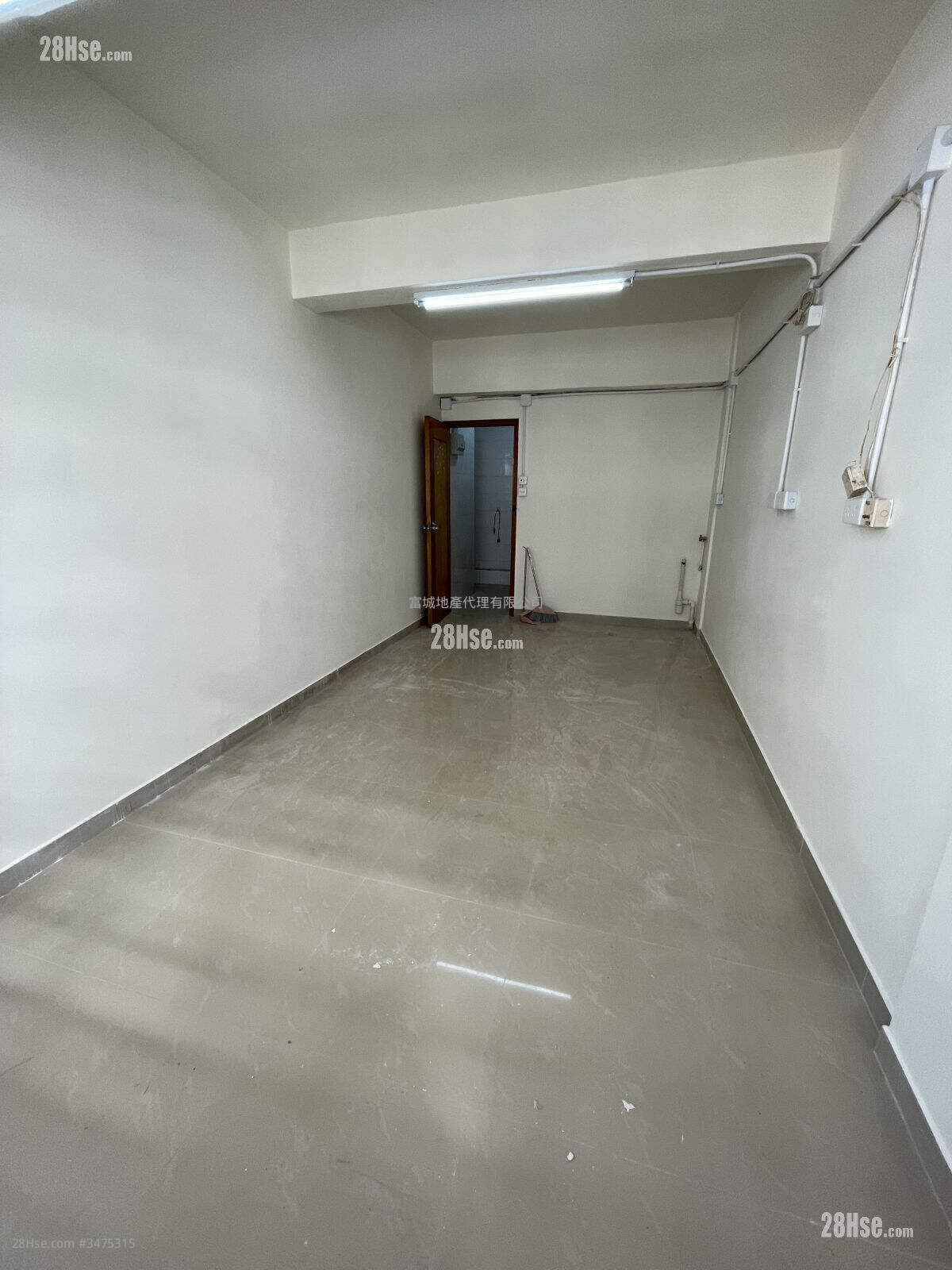 Tim Wah Building Rental 300 ft² ( 27.9 m² )