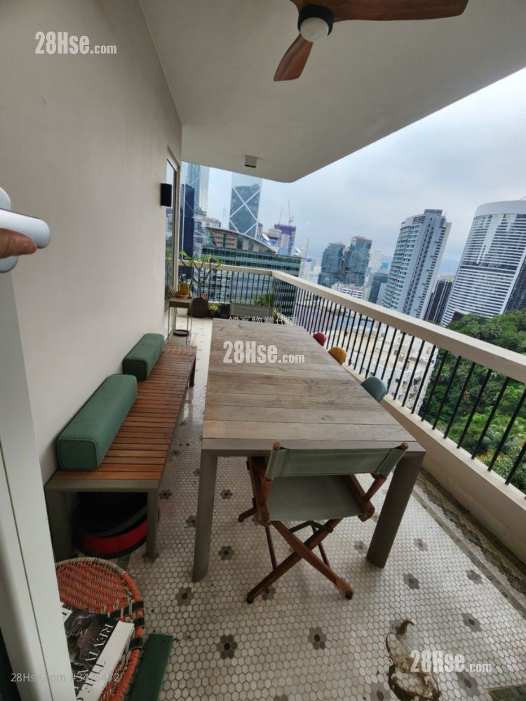 Bowen Mansion Rental 4 Bedrooms , 4 Bathrooms 2,638 ft² ( 245.1 m² )