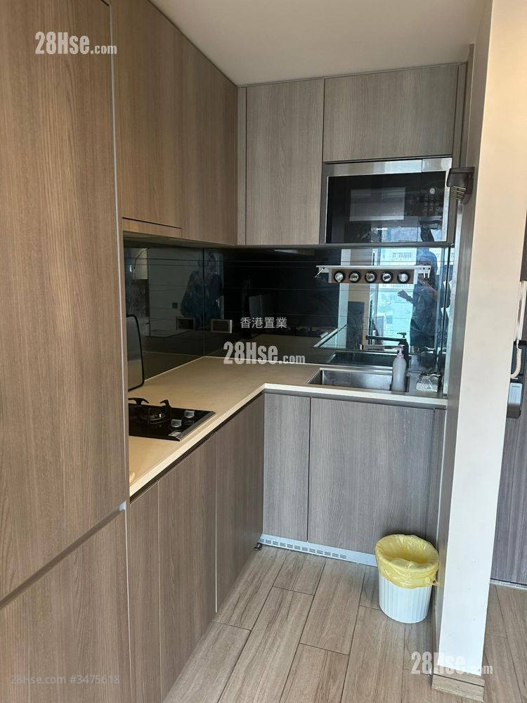 Park One Rental 396 ft² ( 36.8 m² )