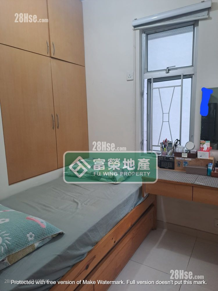 Chee Hing Building Sell 2 Bedrooms , 1 Bathroom 333 ft² ( 30.9 m² )