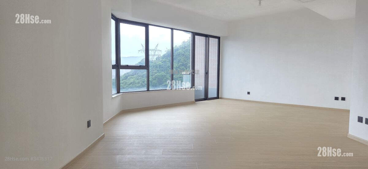 Grand Bowen Rental 4 Bedrooms , 2 Bathrooms 1,089 ft² ( 101.2 m² )