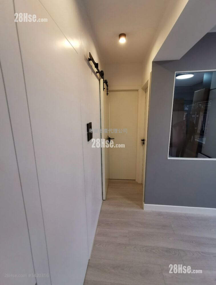 Rainbow Garden Sell 2 Bedrooms , 1 Bathroom 581 ft² ( 54.0 m² )