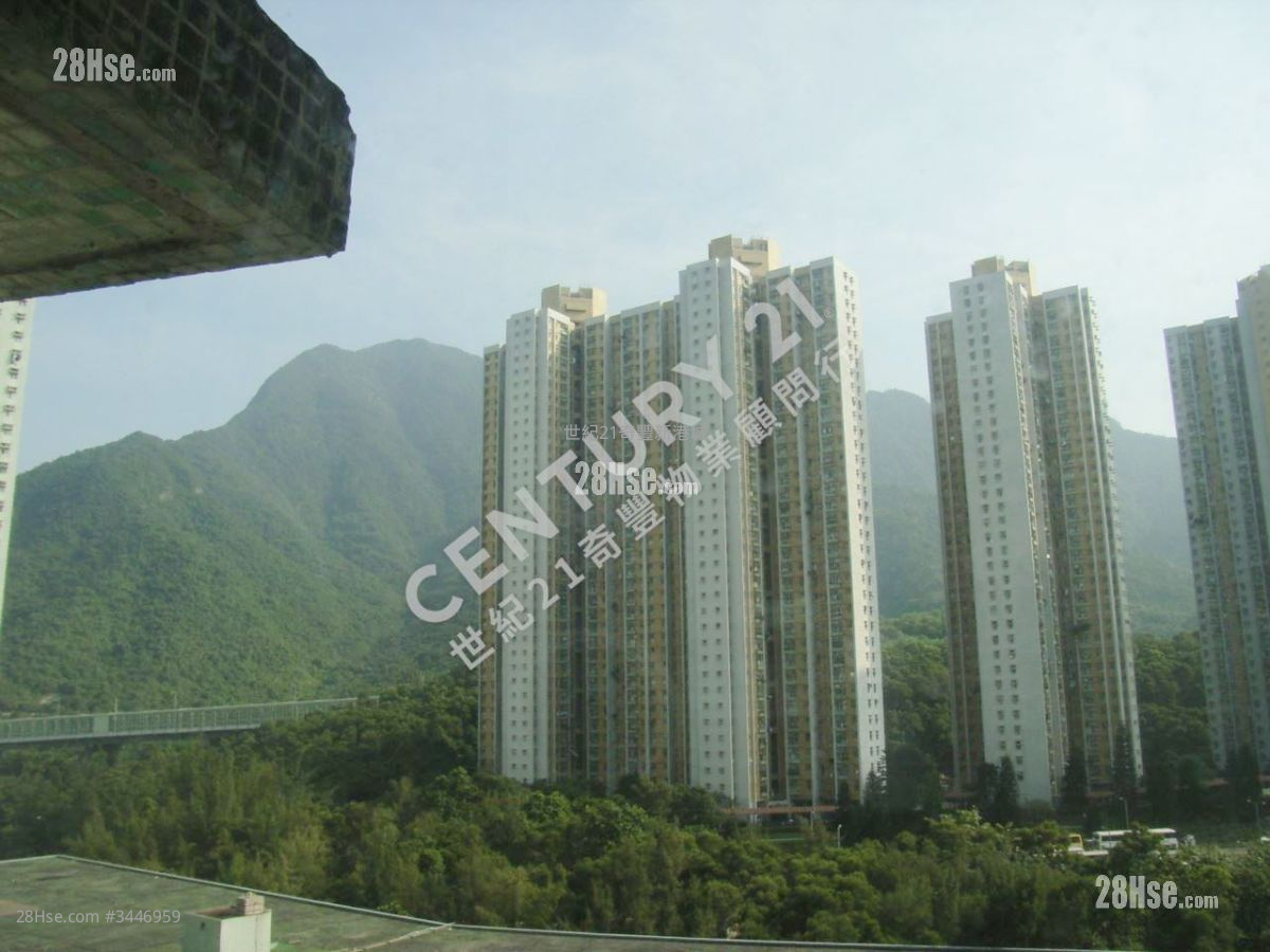 Saddle Ridge Garden Sell 2 Bedrooms , 1 Bathroom 431 ft² ( 40.0 m² )