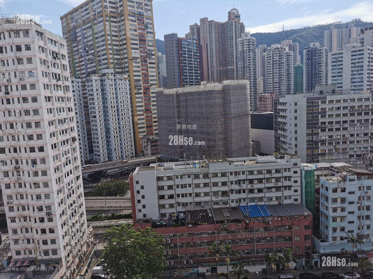 Kwai King Building Sell 2 Bedrooms , 1 Bathroom 373 ft² ( 34.7 m² )