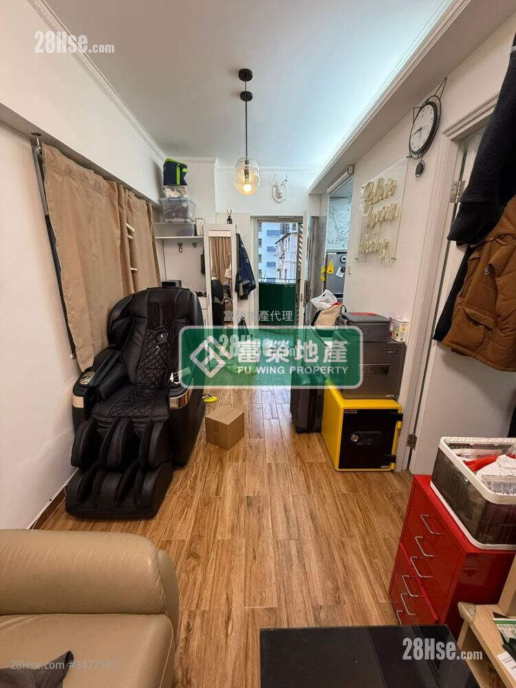 Golden Plaza Sell 1 Bedroom 301 ft² ( 28.0 m² )