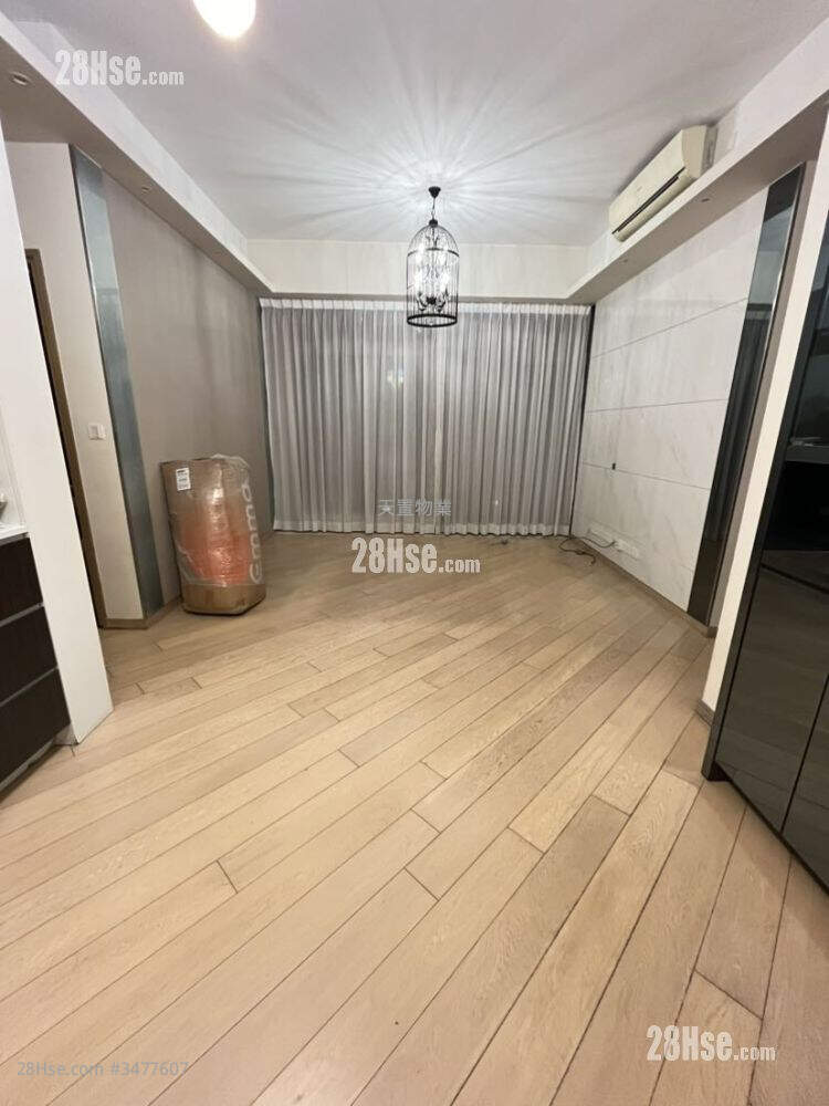 The Woodside Rental 4 Bedrooms , 3 Bathrooms 861 ft² ( 80.0 m² )