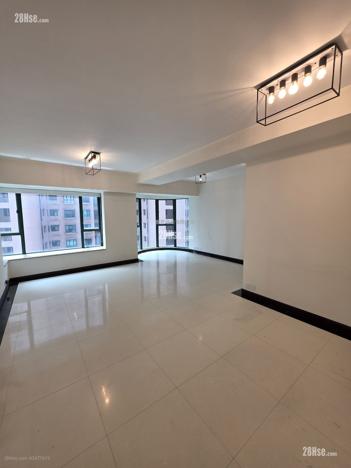 Hillsborough Court Rental 1 Bedroom , 1 Bathroom 625 ft² ( 58.1 m² )