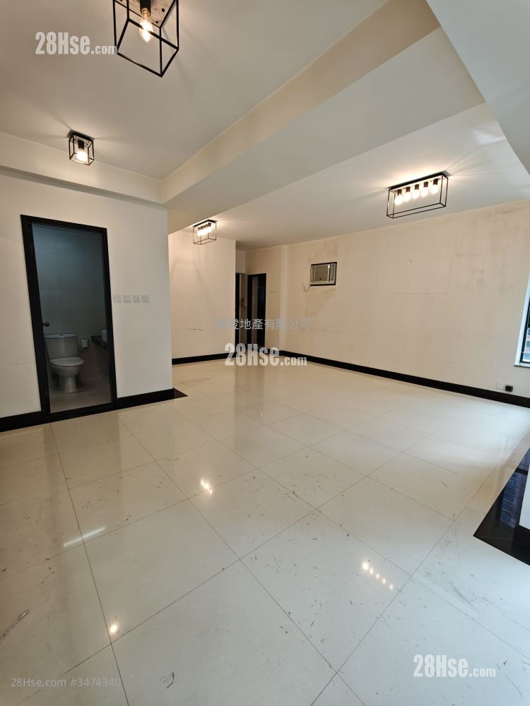Hillsborough Court Rental 1 Bedroom , 1 Bathroom 625 ft² ( 58.1 m² )