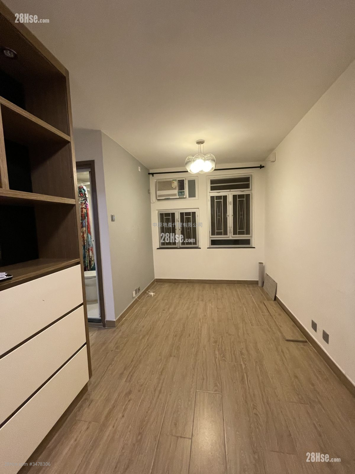 Siu Hong Court Sell 2 Bedrooms 414 ft² ( 38.5 m² )