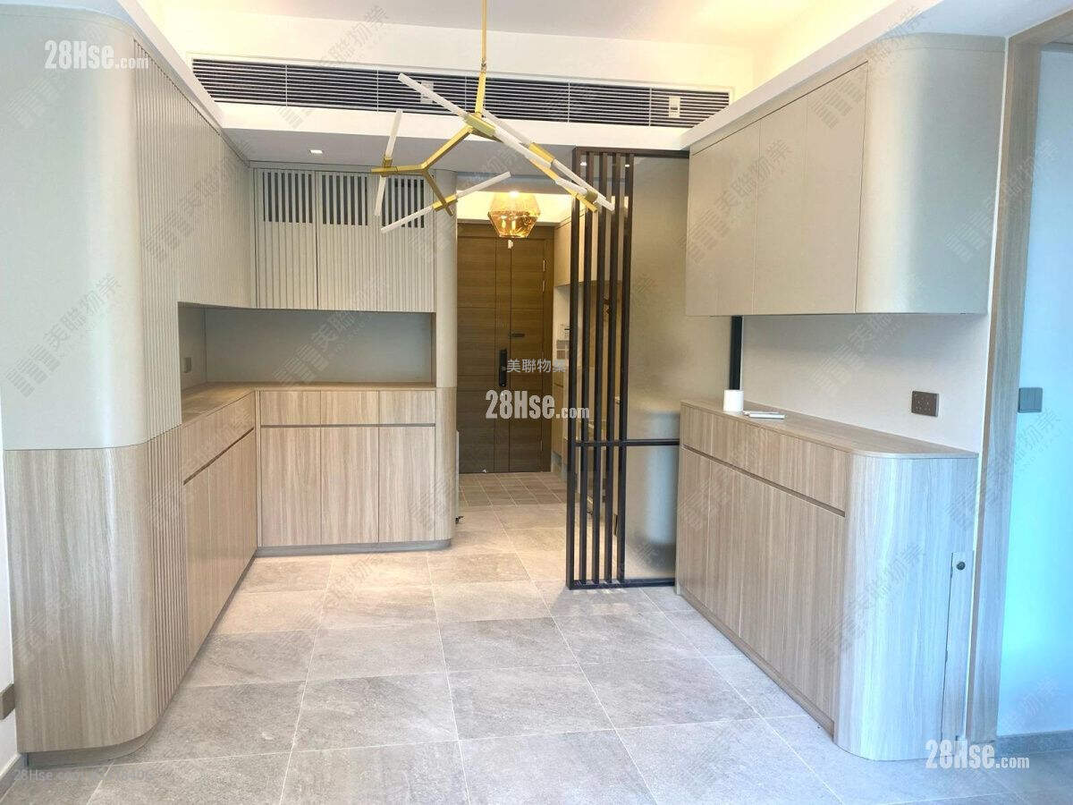 St.moritz Sell 3 Bedrooms 1,049 ft² ( 97.5 m² )