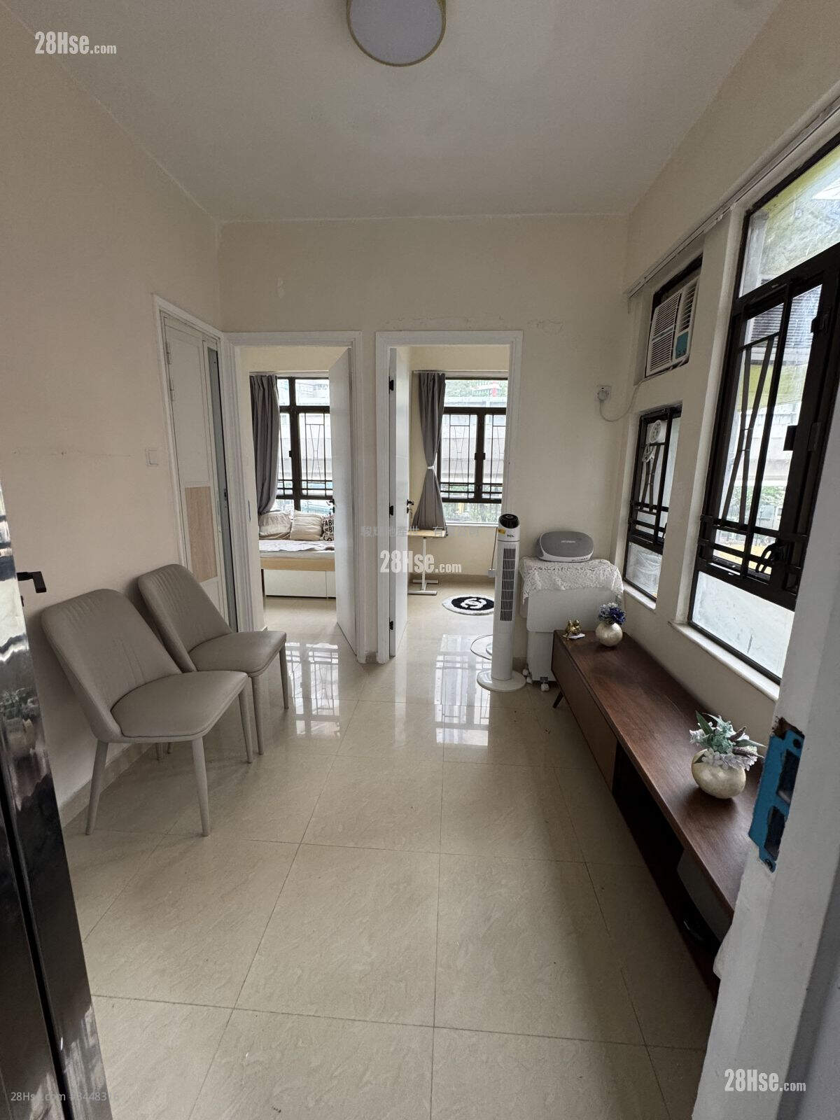 Glorydays Building Rental 2 Bedrooms , 1 Bathroom 227 ft² ( 21.1 m² )