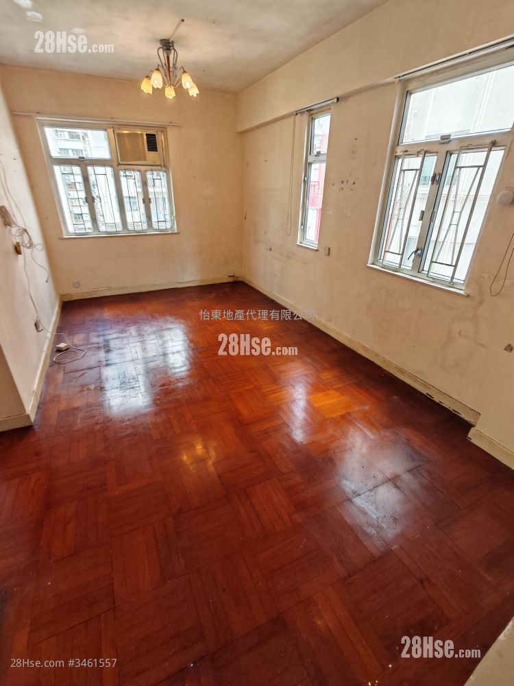Pearl City Mansion Sell 2 Bedrooms , 1 Bathroom 558 ft² ( 51.8 m² )