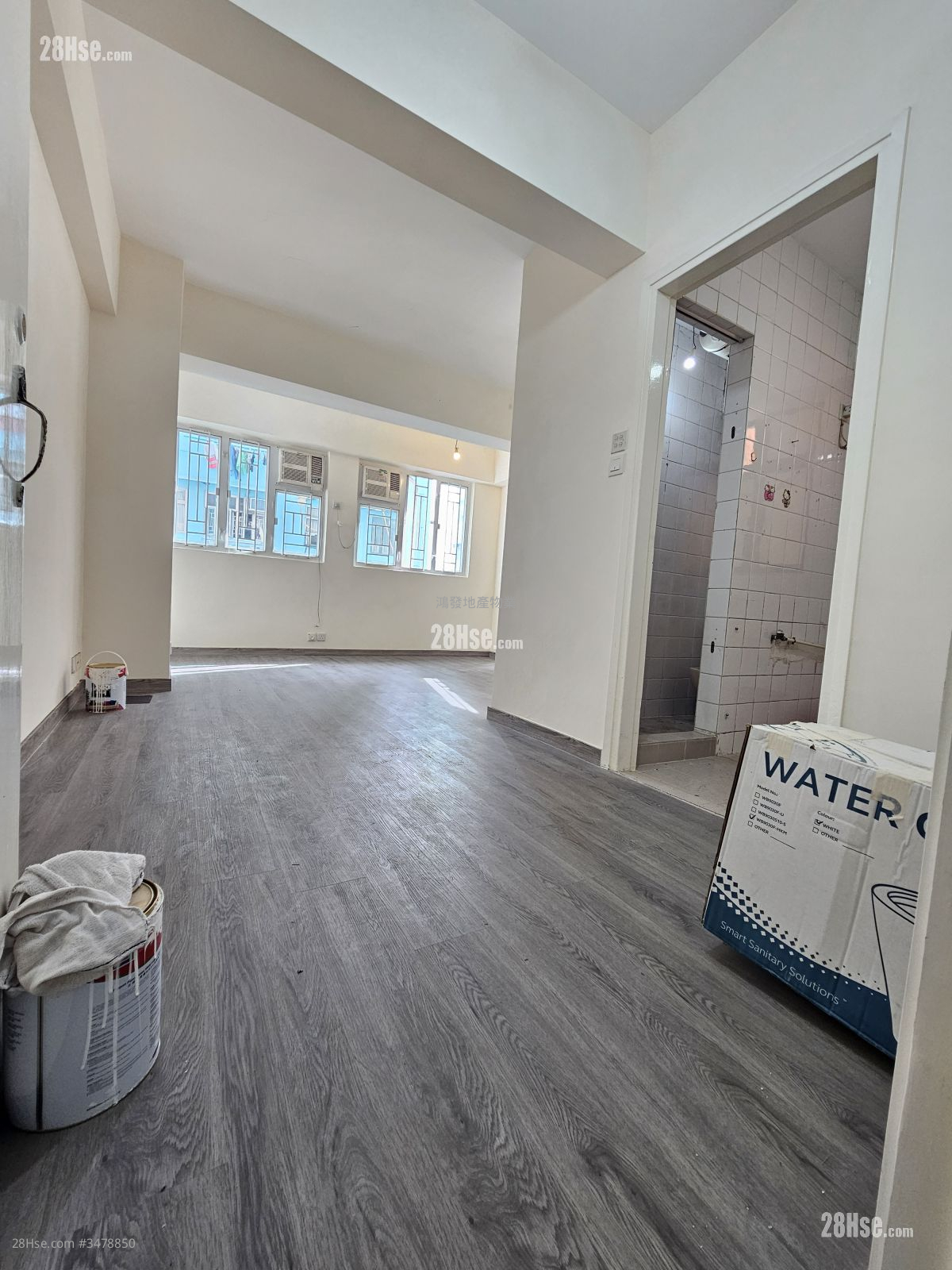 Lai Heung Building Sell Studio , 1 Bathroom 302 ft² ( 28.1 m² )
