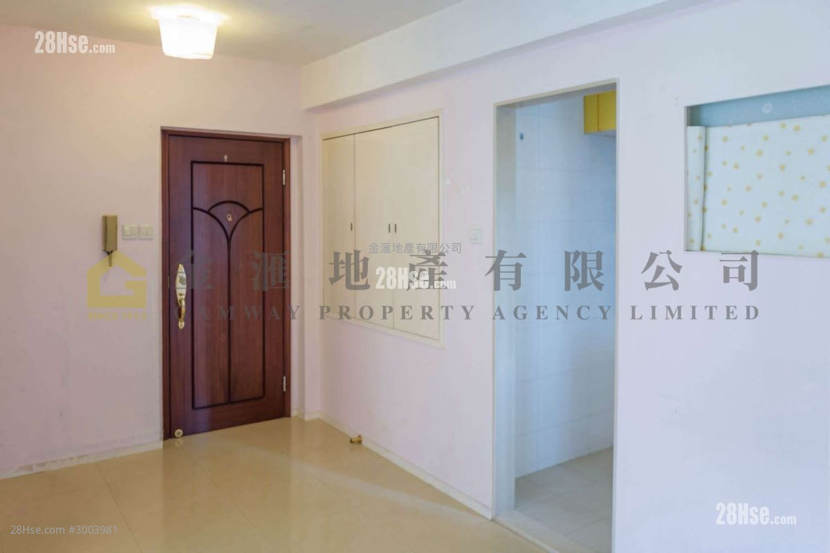 Tropicana Gardens Sell 2 Bedrooms , 1 Bathroom 420 ft² ( 39.0 m² )