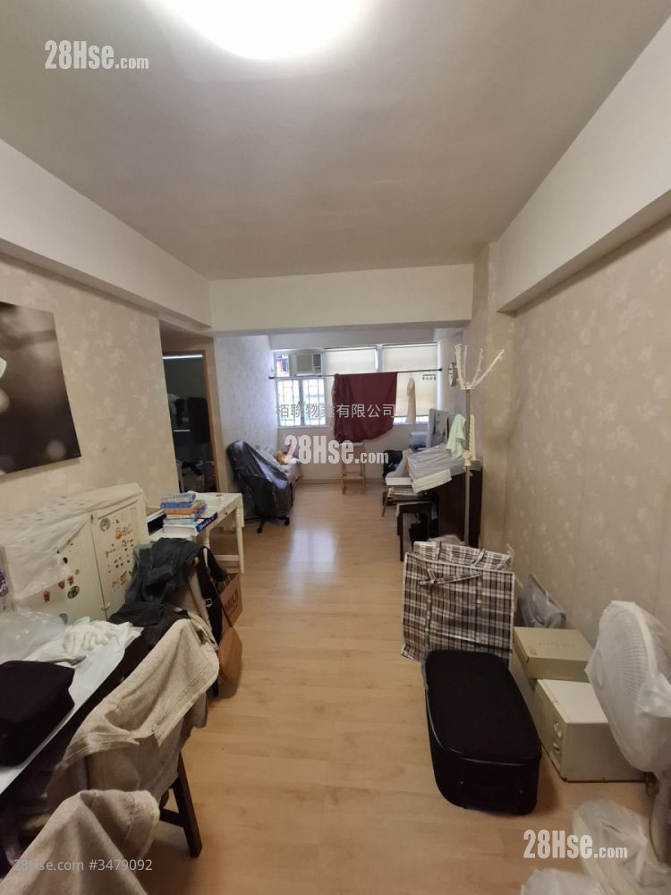 Jade Building Sell 3 Bedrooms , 1 Bathroom 645 ft² ( 59.9 m² )
