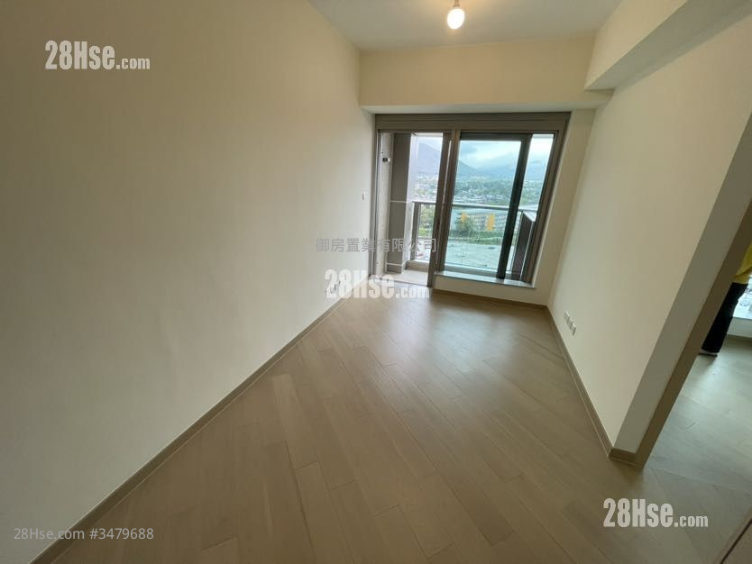 Grand Mayfair  Rental 444 ft² ( 41.2 m² )